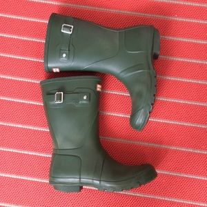 Women’s size 8M Hunter Rainboots